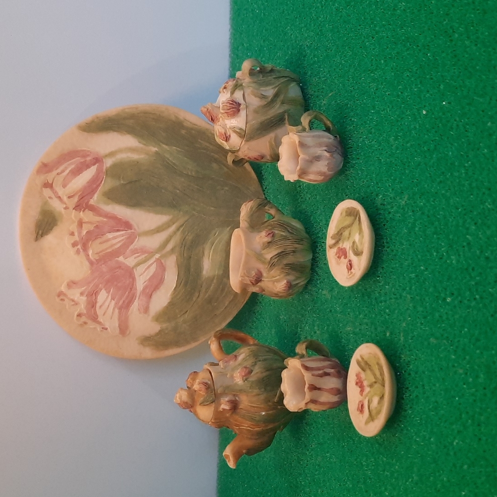 Rose Garden miniature tea set